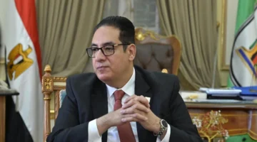 رئيس جامعة القاهرة يحسم مصير الطلاب المتأخرين عن الامتحانات بسبب تعطل حركة المرور